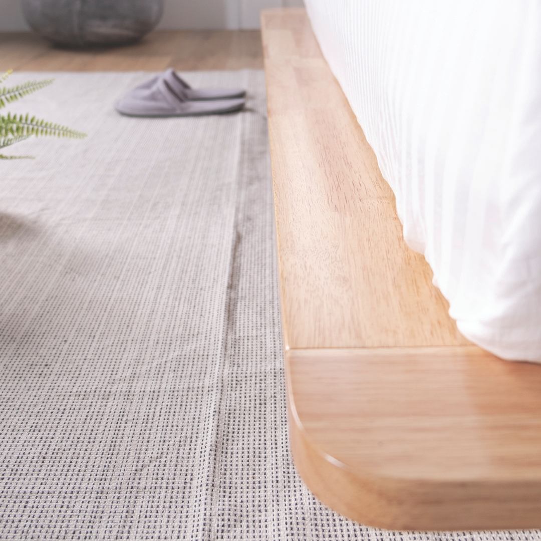 Solven Wooden Bed