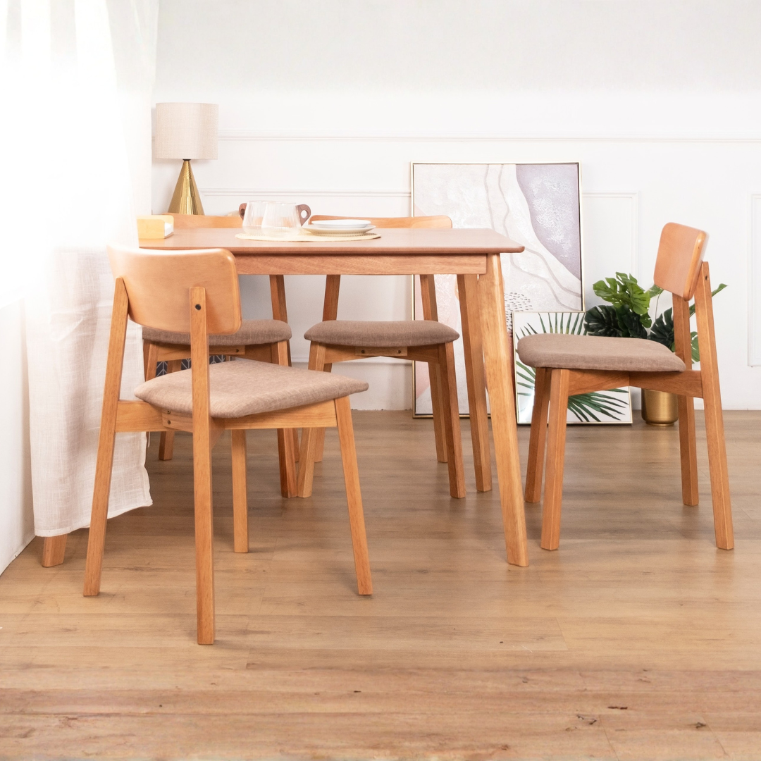Yumiko Wooden Dining Set (1+4)