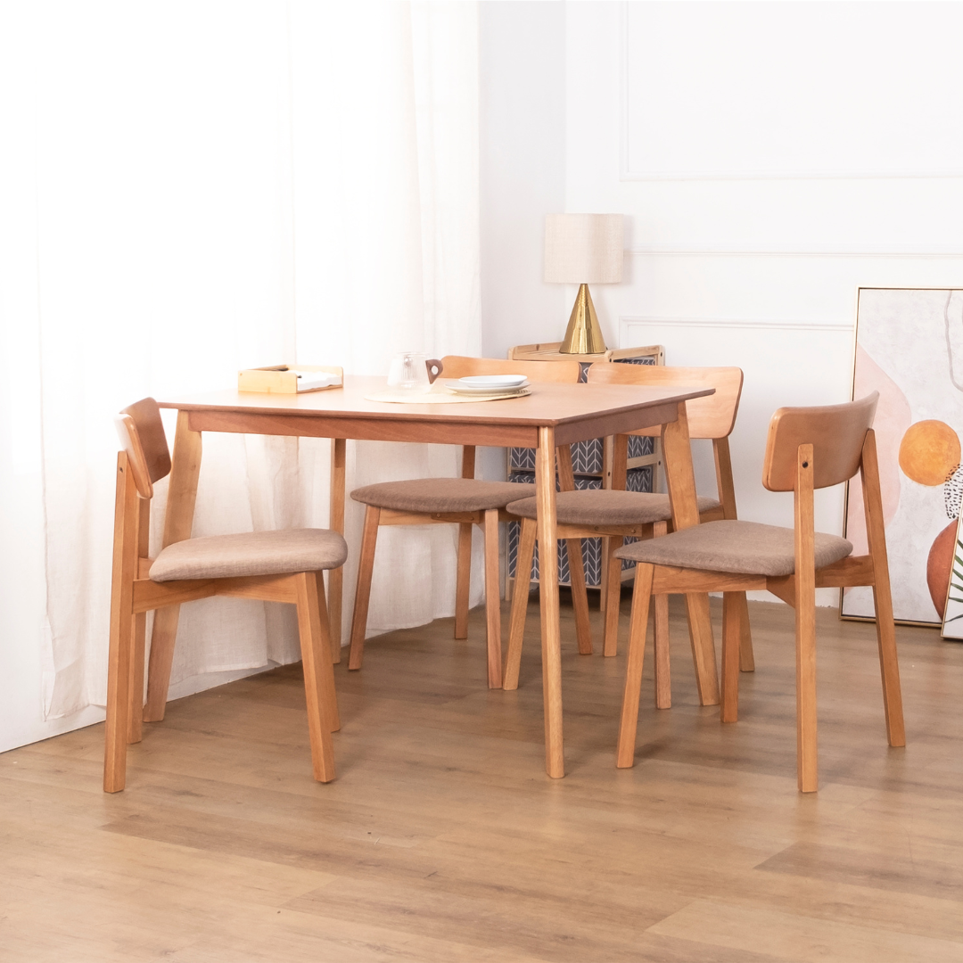 Yumiko Wooden Dining Set (1+4)