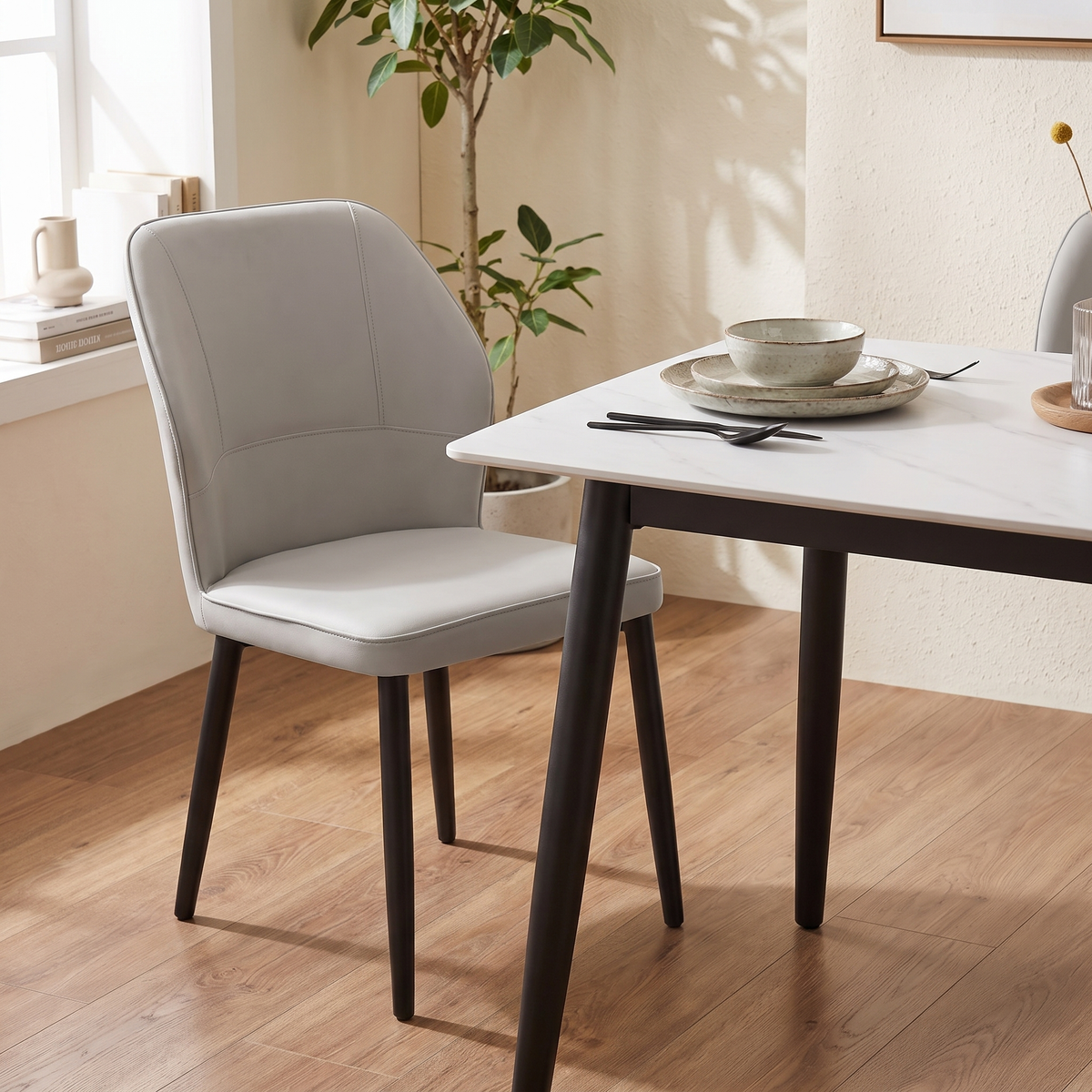 Delaro Sintered Stone Dining Set (1+4)